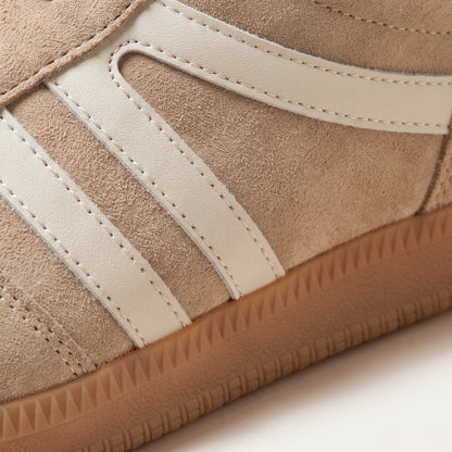 Suvi Tennarit – Beige